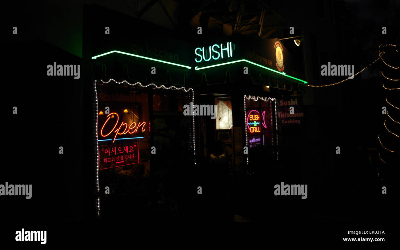 Nacht Neon anzeigen Grandeho Kamekyo-Sushi-Bar, vietnamesische, japanische Küche, Hyde Street, San Francisco, San Francisco, USA Stockfoto