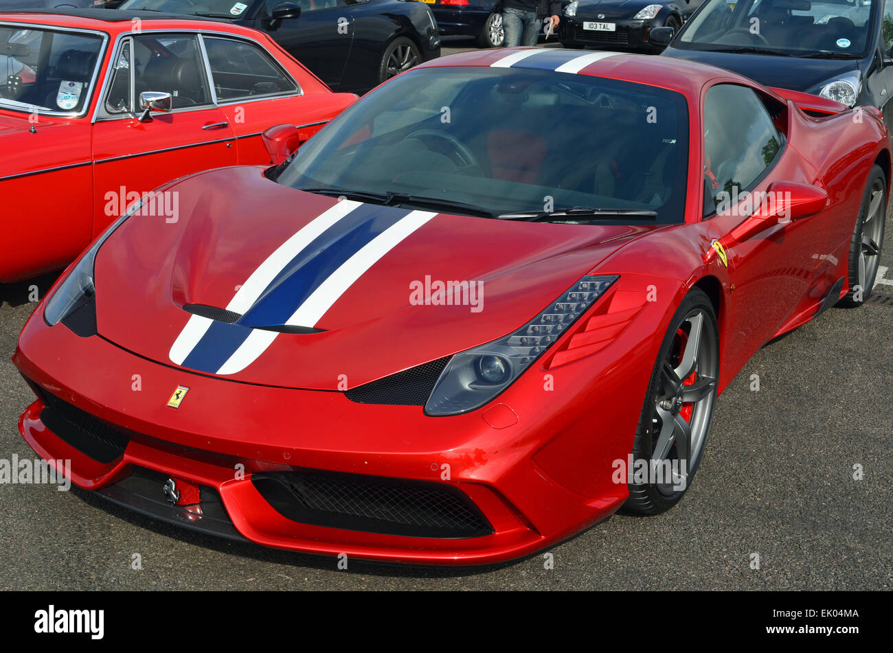 Roter Ferrari 458 Speciale Coupe Stockfoto