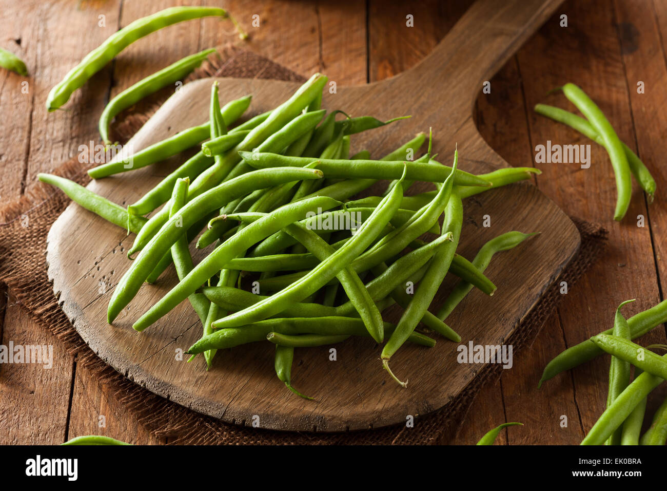 Rohe Bio grüne Bohnen fertig zum Verzehr Stockfoto
