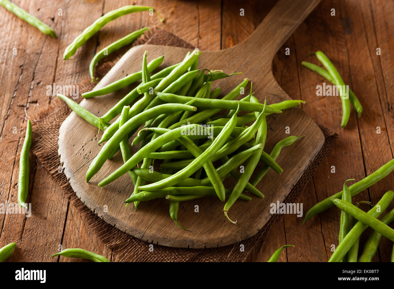 Rohe Bio grüne Bohnen fertig zum Verzehr Stockfoto