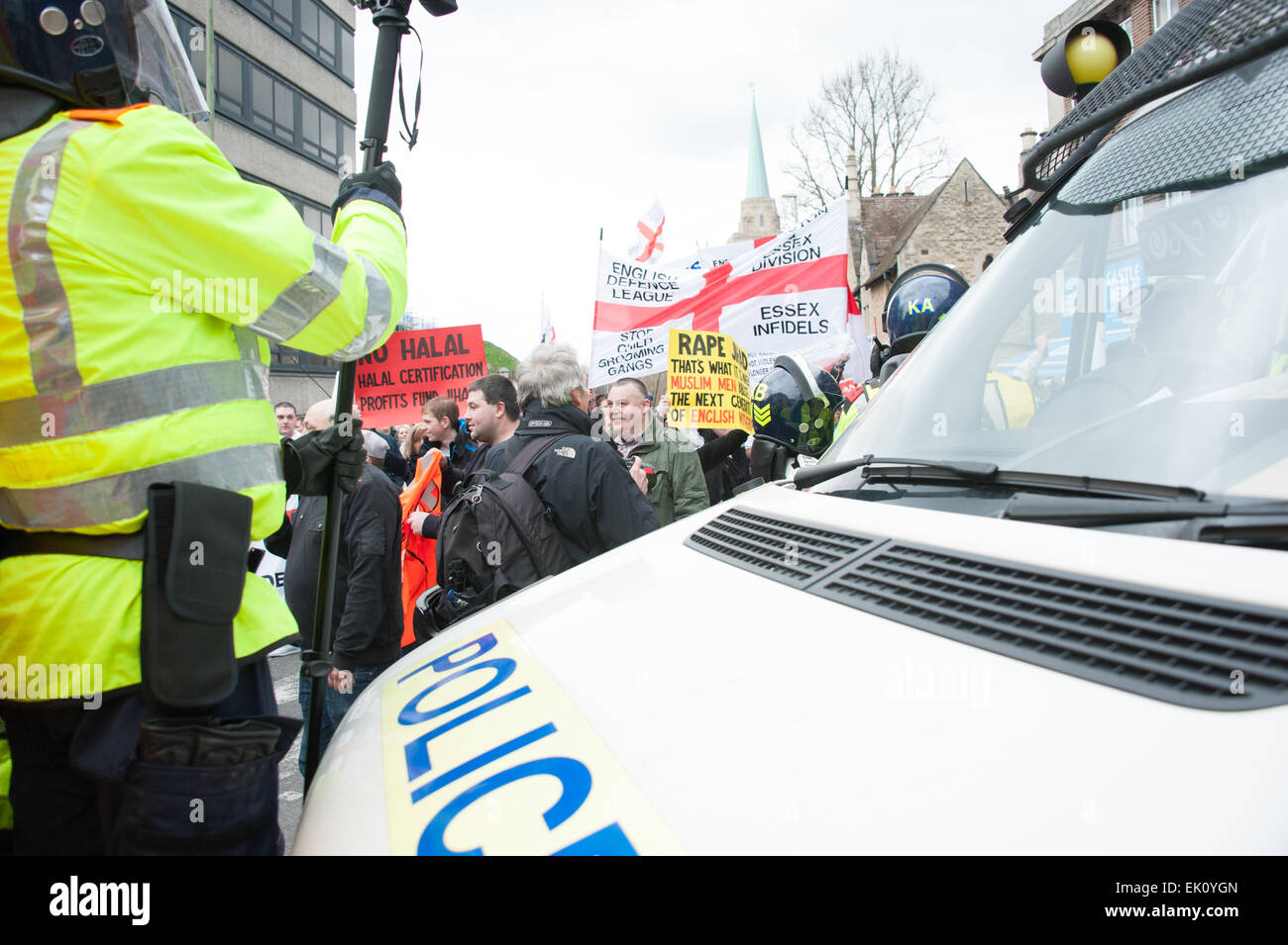 Oxford, UK. 4. April 2015. English defence League | Protest und März in Oxford. Verhaftungen erfolgten Credit: Desmond Brambley/Alamy Live News Stockfoto