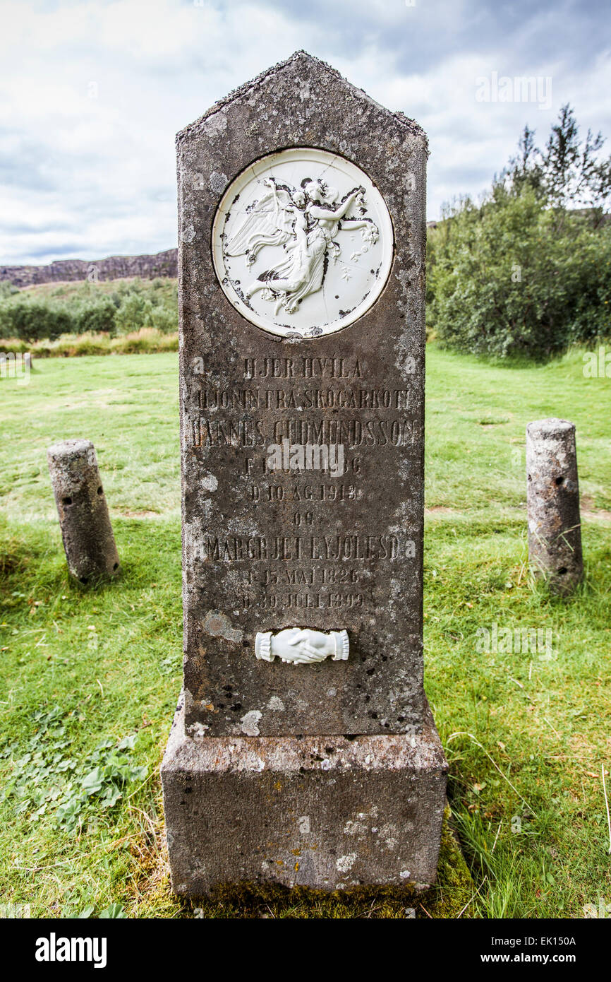 Grabstein im Friedhof in Thingvellir National Park Island Stockfoto