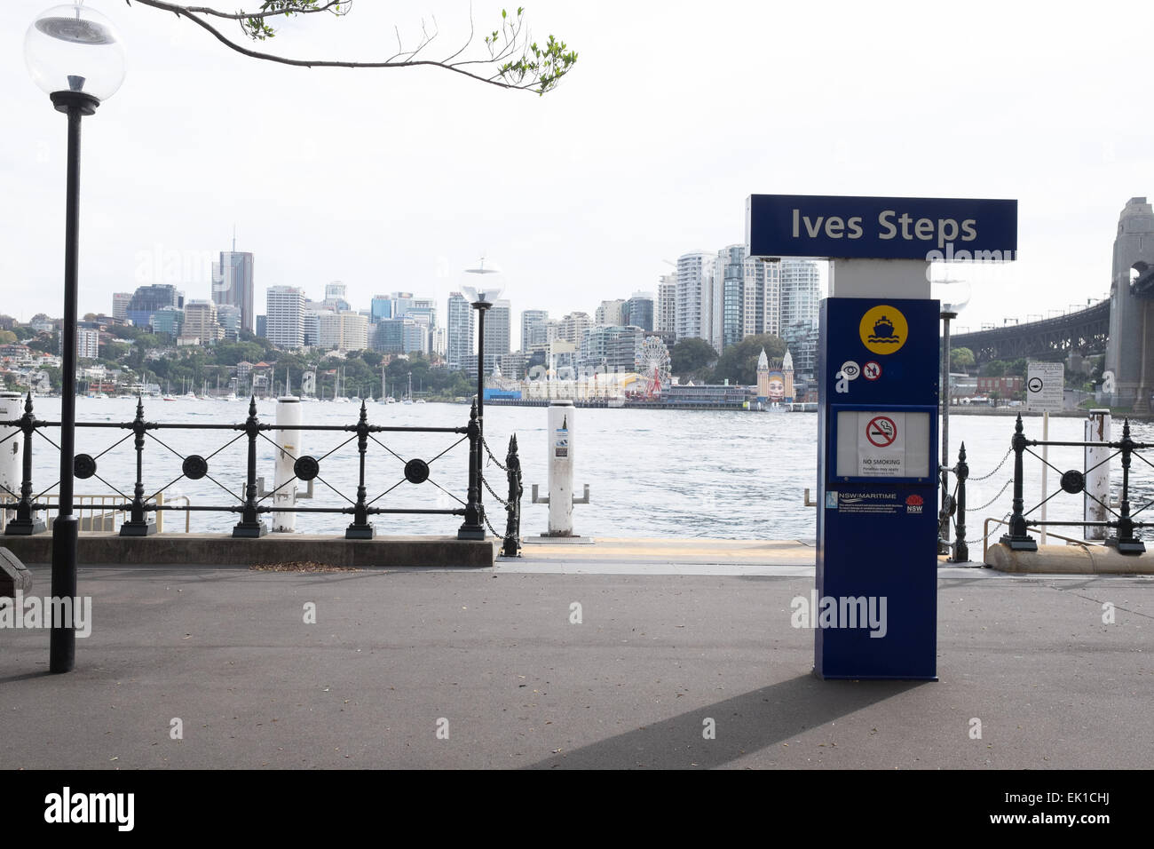 Ives Schritte. Sydney Australien. Luna Park im Hintergrund. Stockfoto