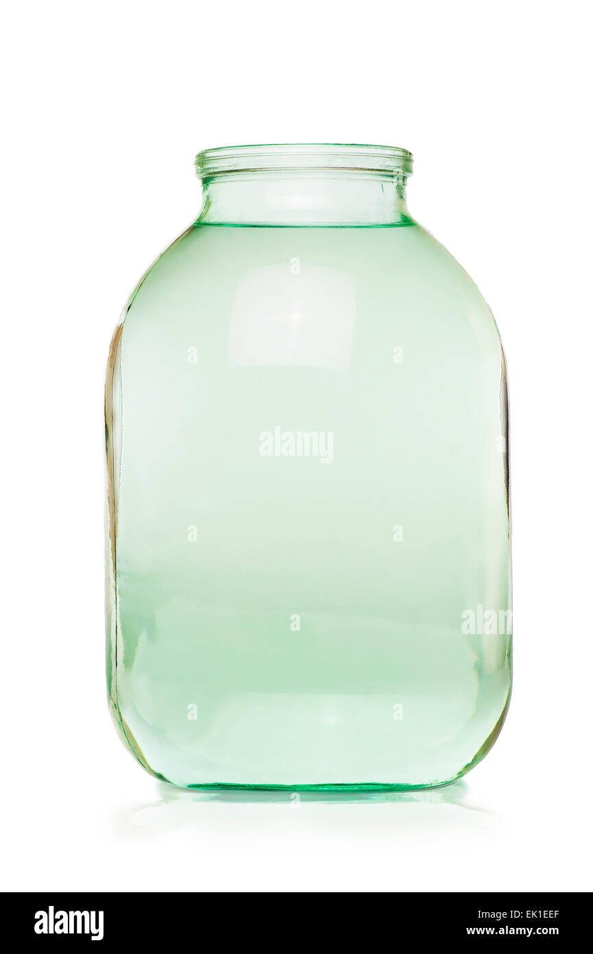 Glas gefüllt mit reinem Wasser auf weißem Hintergrund Stockfoto