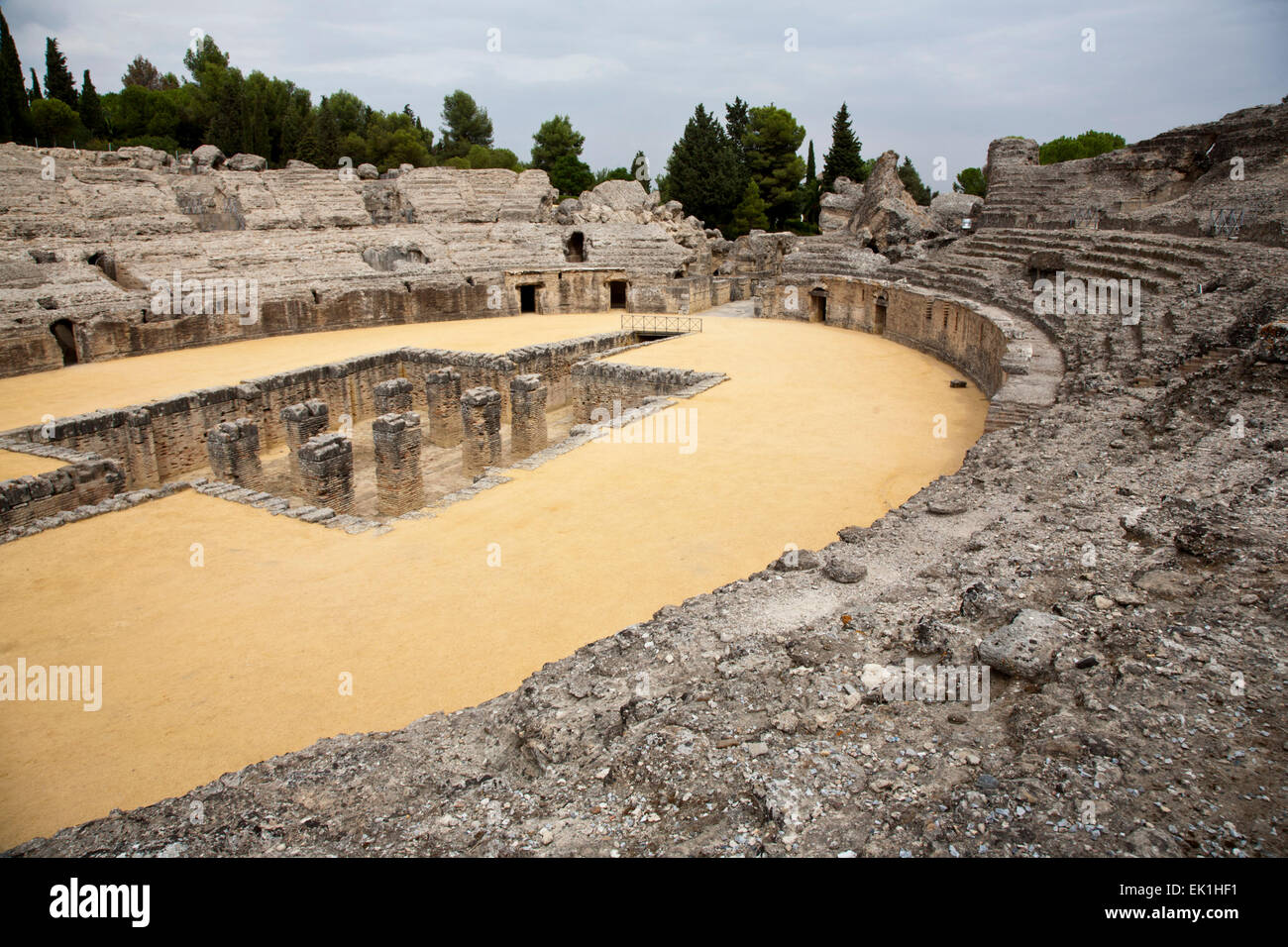 Das Amfi Theater in der alten römischen Stadt Italica in Spanien Stockfoto