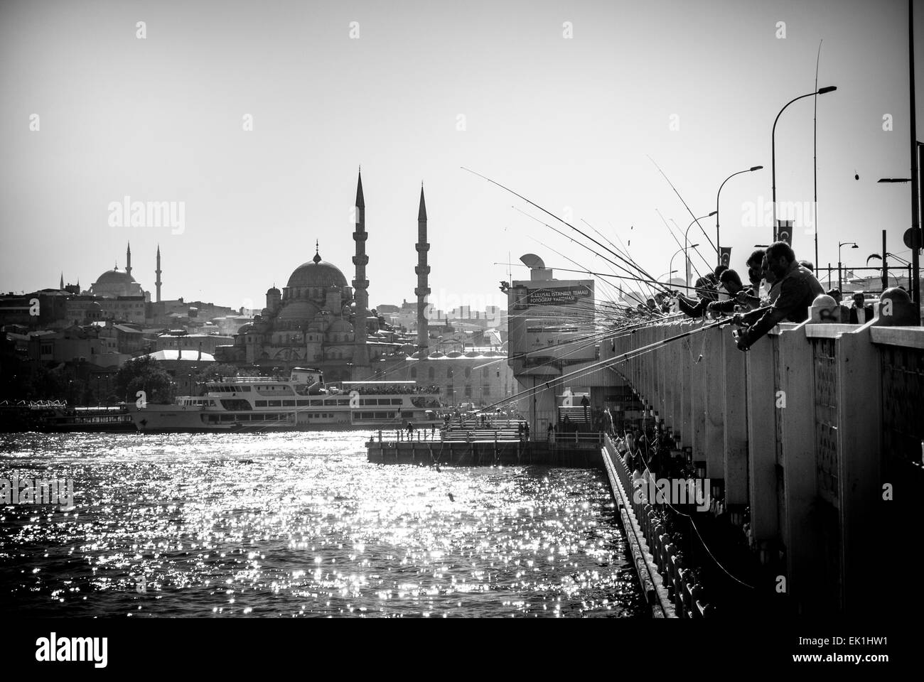 Galata-Brücke in Istanbul, Türkei Stockfoto