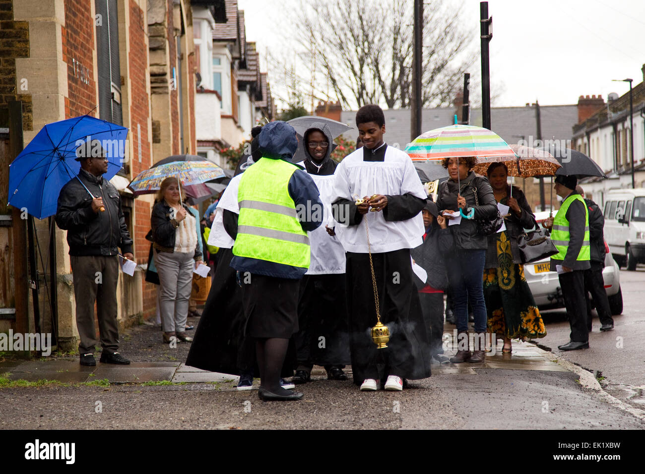 LONDON - 29. März: Nicht identifizierten Personen an einem Palmsonntag Prozession am 29. März 2015, in London, England, UK. Palm sunda Stockfoto