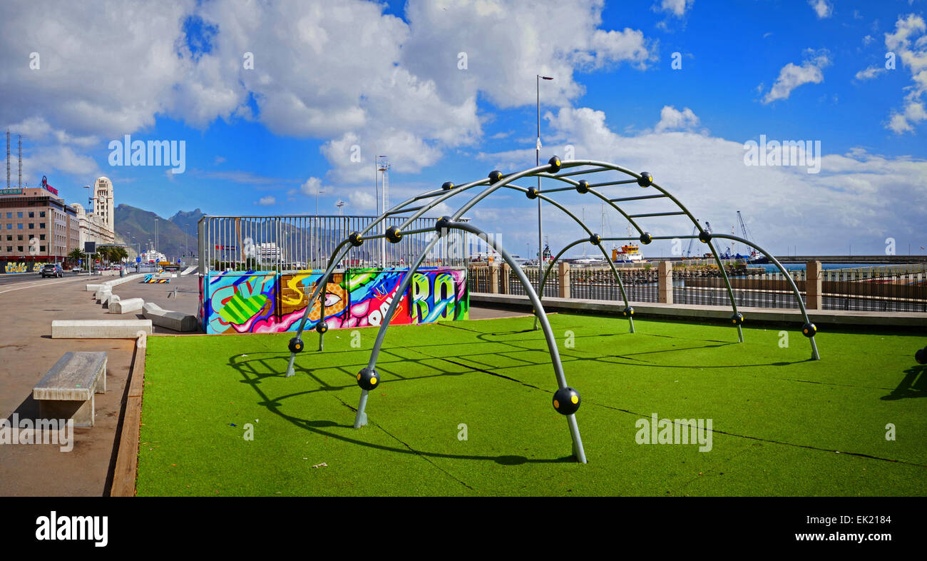 Kinderspielplatz unter der Sonne Santa Cruz De La Teneriffa Insel Kanaren Spanien Stockfoto