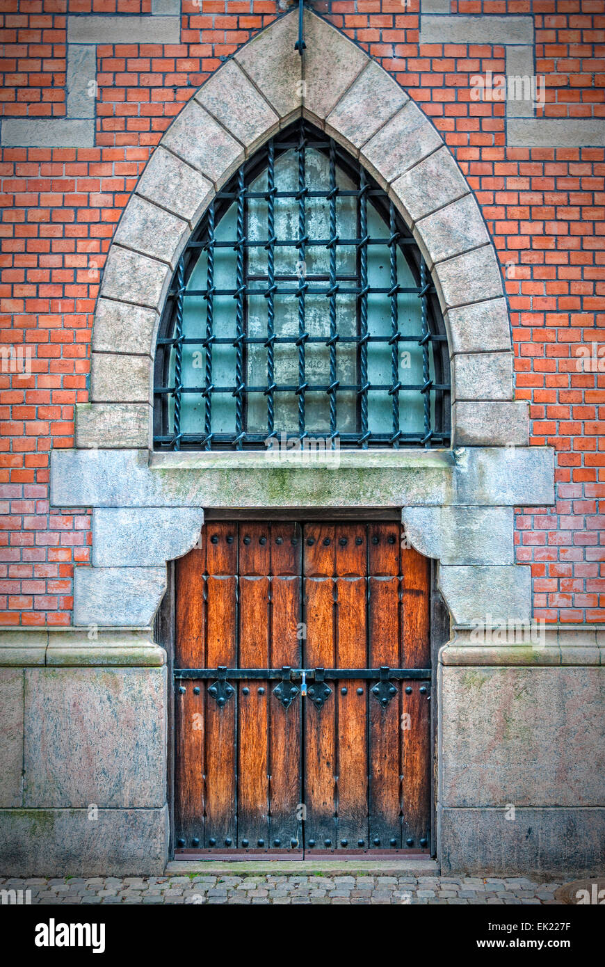 Gewölbte Holztüren aus dem Rathaus in Helsingborg, Schweden. Stockfoto