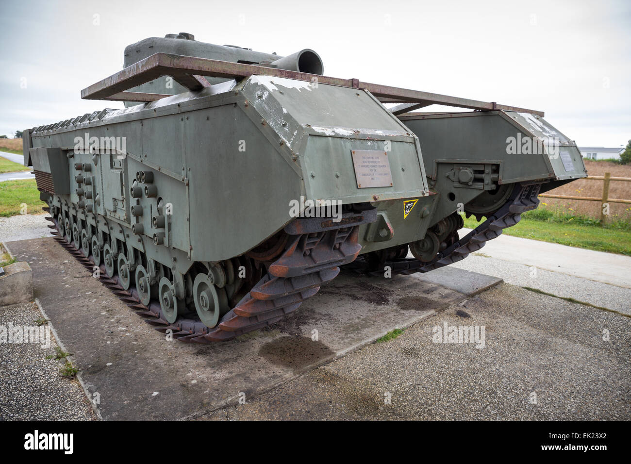 Britische 2. Weltkrieg Ära Churchill Tank in Lion Sur Mer, Calvados, Normandie, Frankreich, Europa in der Nähe von d-Day Sword beach Stockfoto