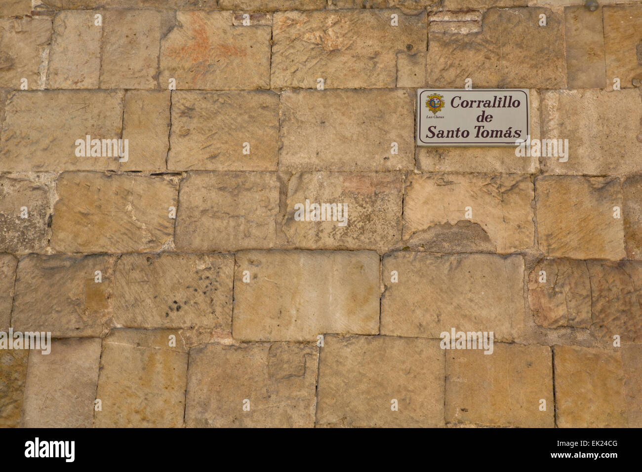 Wand aus der berühmten goldenen Stein von Villamayor, Salamanca, Spanien Stockfoto