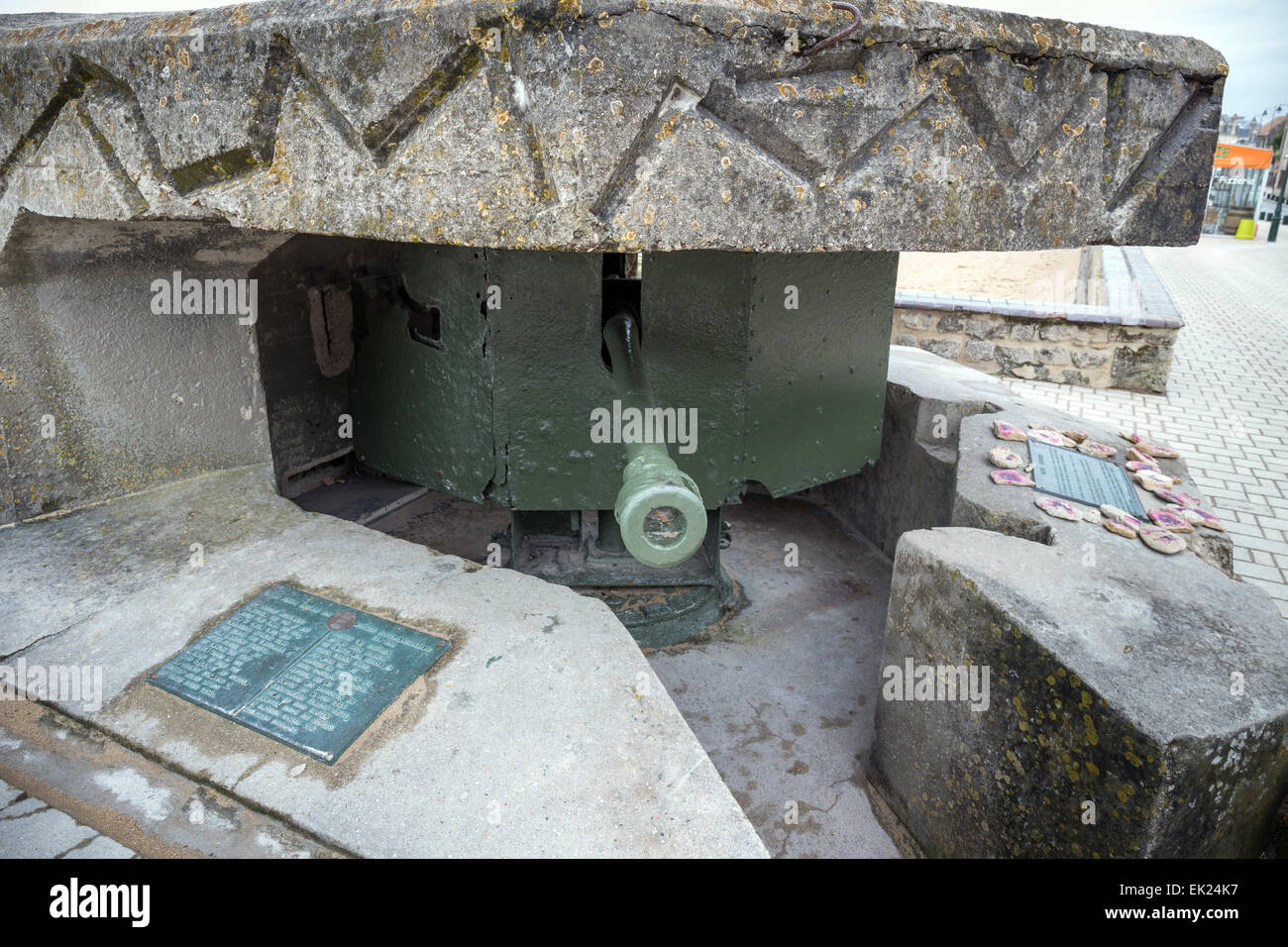 Deutsche Panzerabwehrkanone an Saint-Aubin-Sur-Mer, Normandie d-Day alliierte Invasion Standort, Frankreich, Europa Stockfoto
