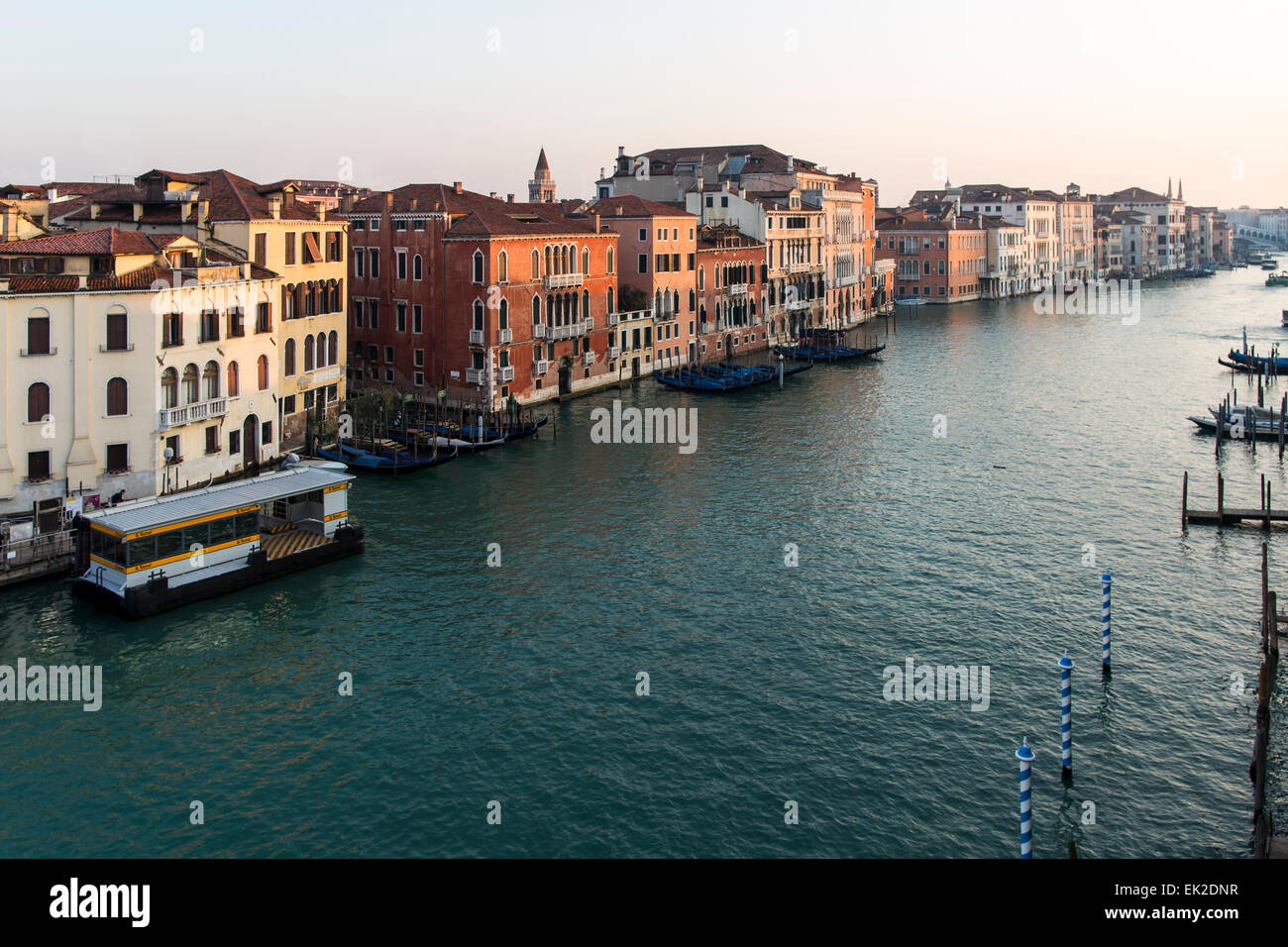 Elegantes Canal Grande Venedig Bildnull