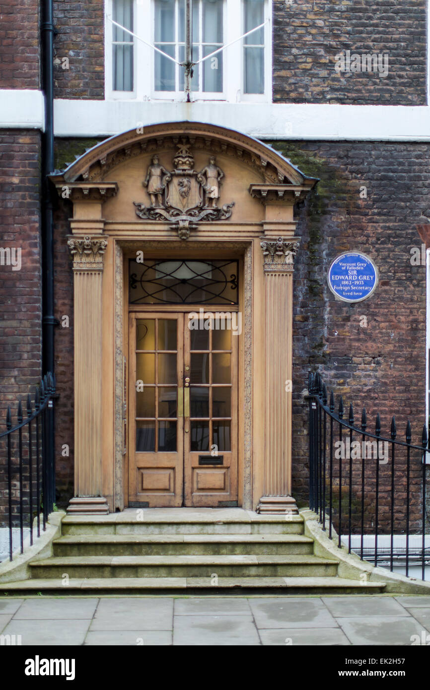 Tür und Haus, Queen Anne es Gate, London Stockfoto