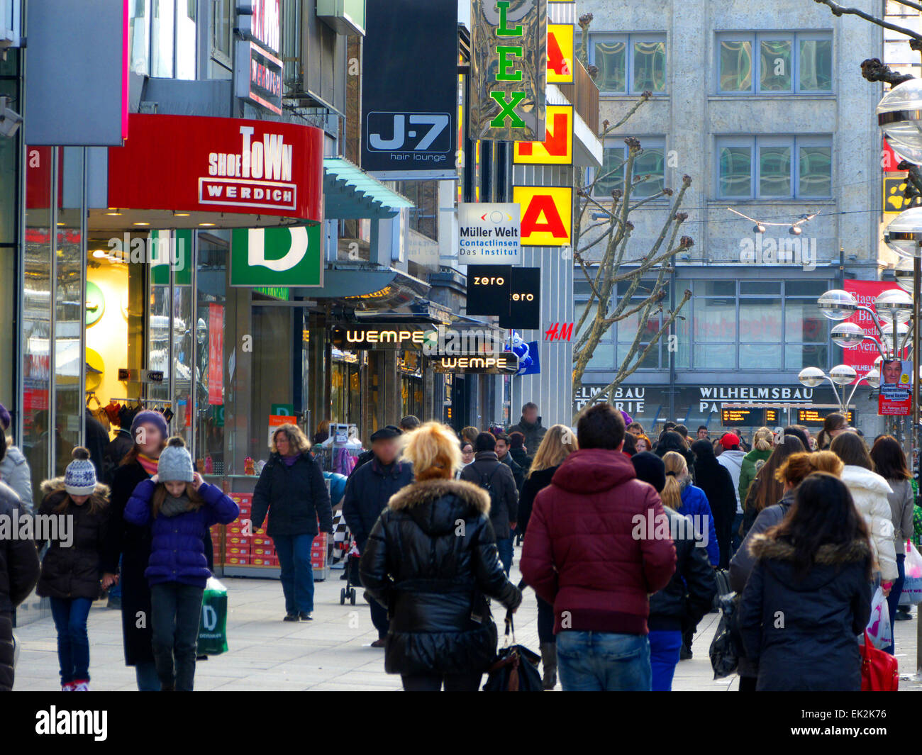 Deutschland Stuttgart Königstraße Einkaufsstraße Stockfotografie - Alamy