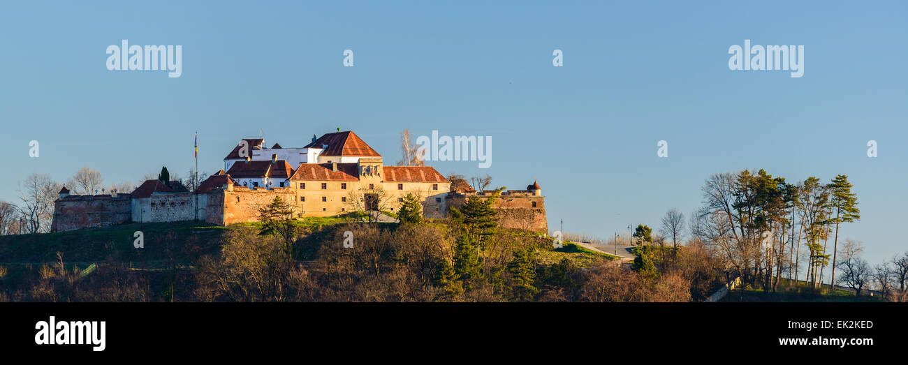 Panorama mit der Festung von Kronstadt/Brasov in Siebenbürgen, Rumänien Stockfoto