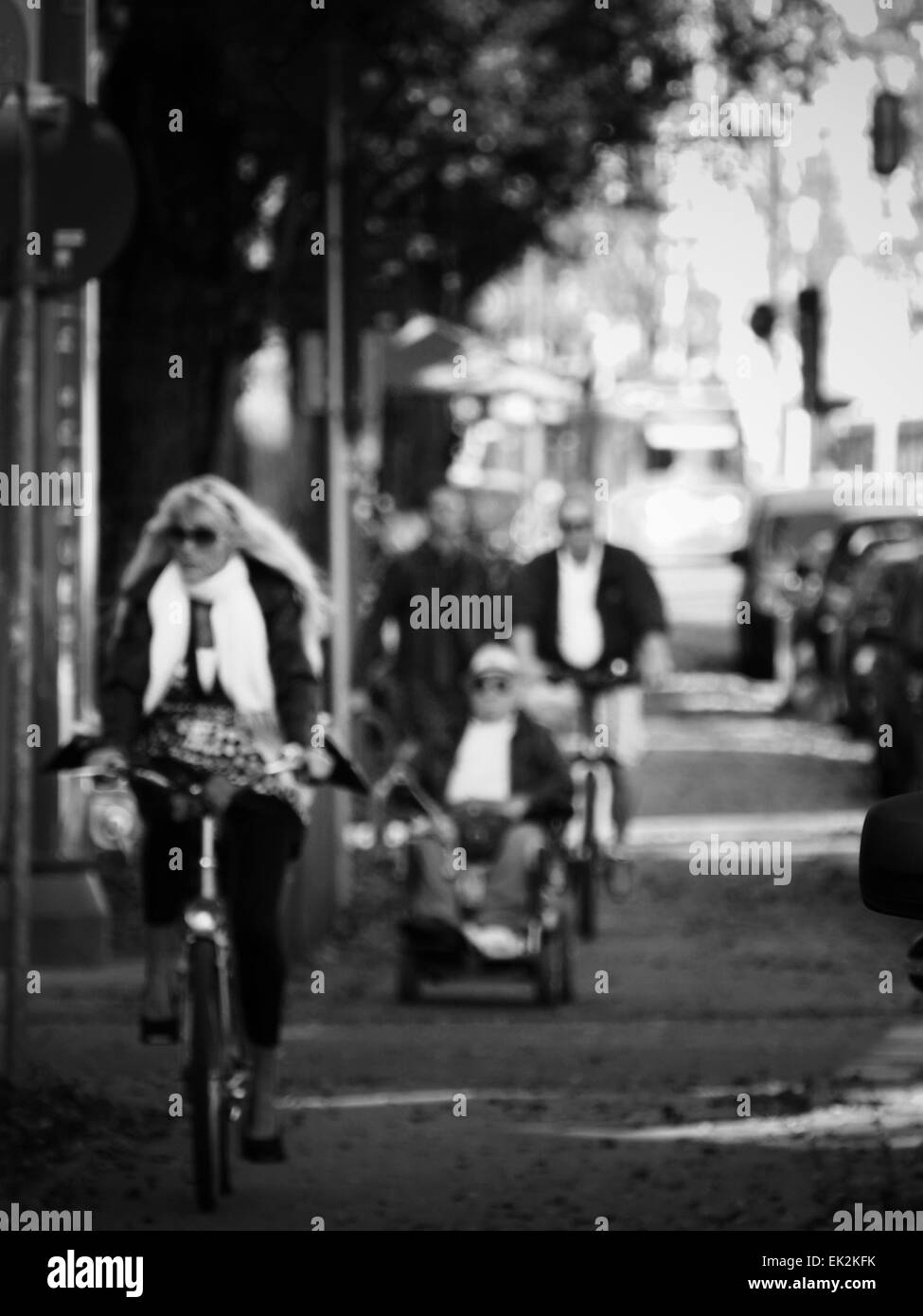 Anonymous out-konzentrieren Biker Fahrrad am Radweg Stockfoto