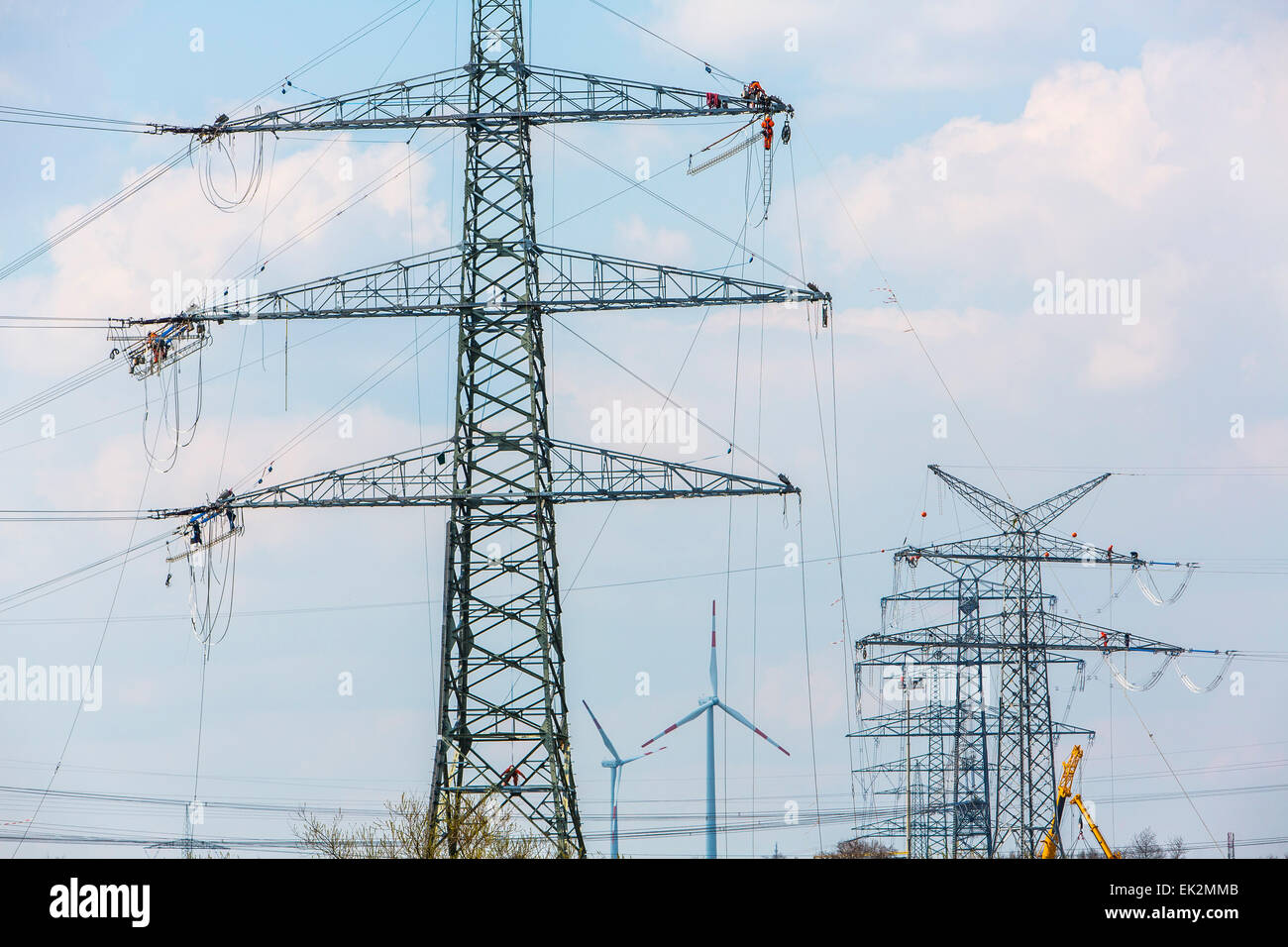 Bau der 380 kV-Freileitungen, überträgt Entwicklung für Strom aus Norddeutschland in den Süden, Stockfoto