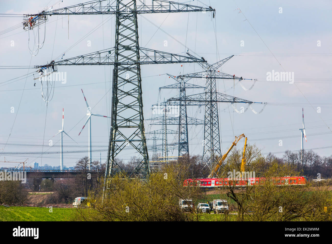 Bau der 380 kV-Freileitungen, überträgt Entwicklung für Strom aus Norddeutschland in den Süden, Stockfoto