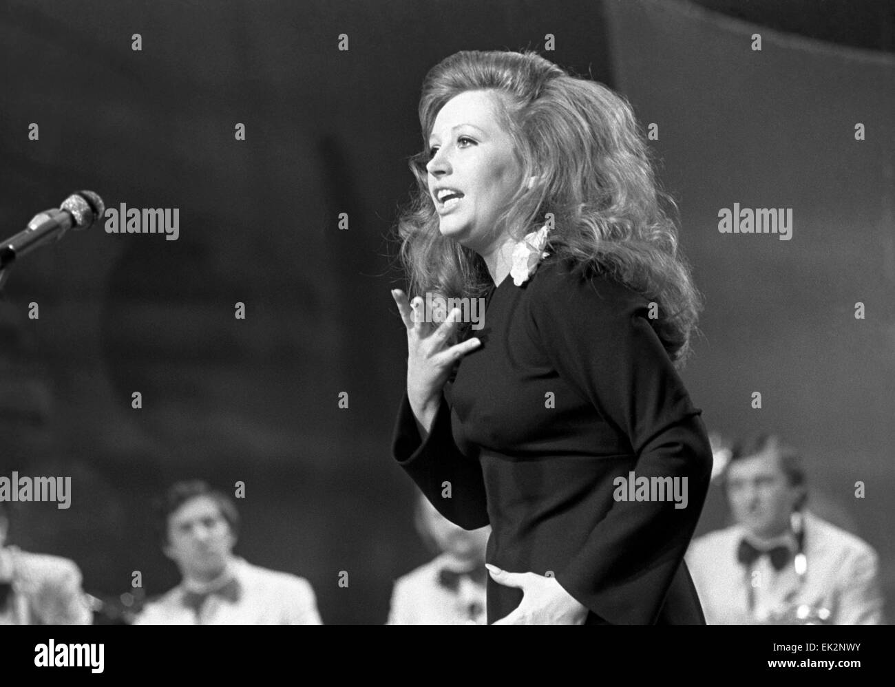 Alla Pugacheva Stockfotos und bilder Kaufen Alamy