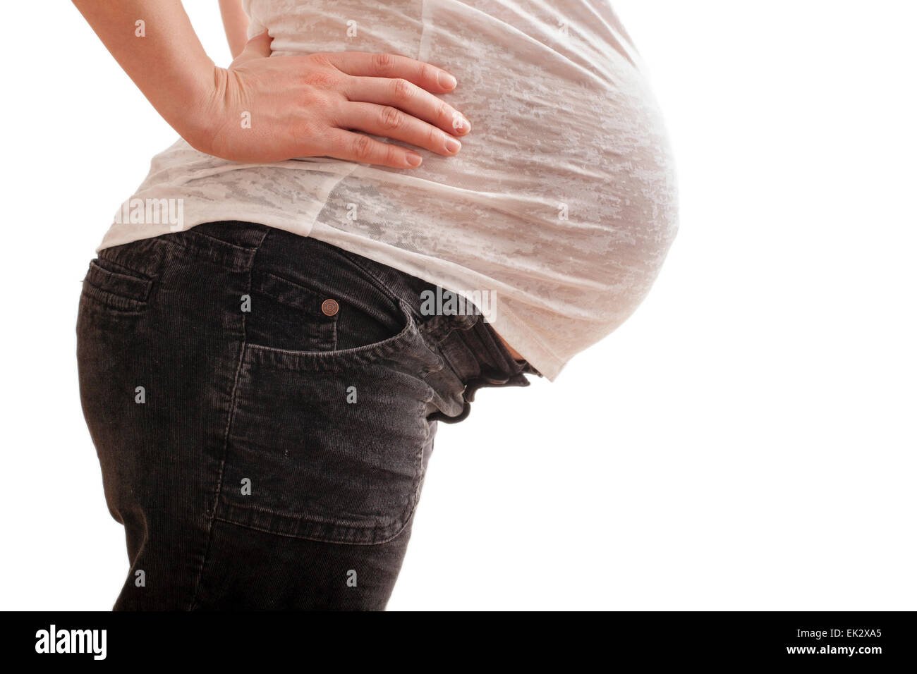 39 Jahre alte hochschwangere Frau in ihren späten 30er Jahren. Stockfoto