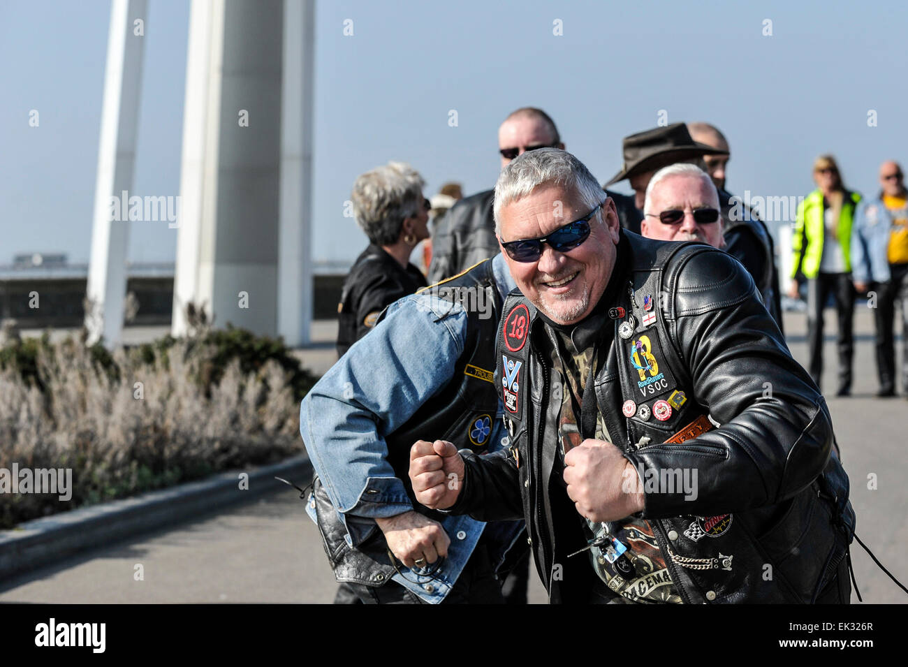 Southend On Sea, Großbritannien. 6. April 2015. Montag, 6. April 2015. Southend On Sea. Diese Ostern Feiertag über 10.000 Motorräder, Motorroller und Trikes in Southend, Essex, konvergiert. Diese Veranstaltung ist eine große Weise, Staub von den Winter Blues, Rev und Ace Café London erste große Fahrt aus dem Jahr beitreten. Credit: Gordon Scammell/Alamy leben Nachrichten Stockfoto