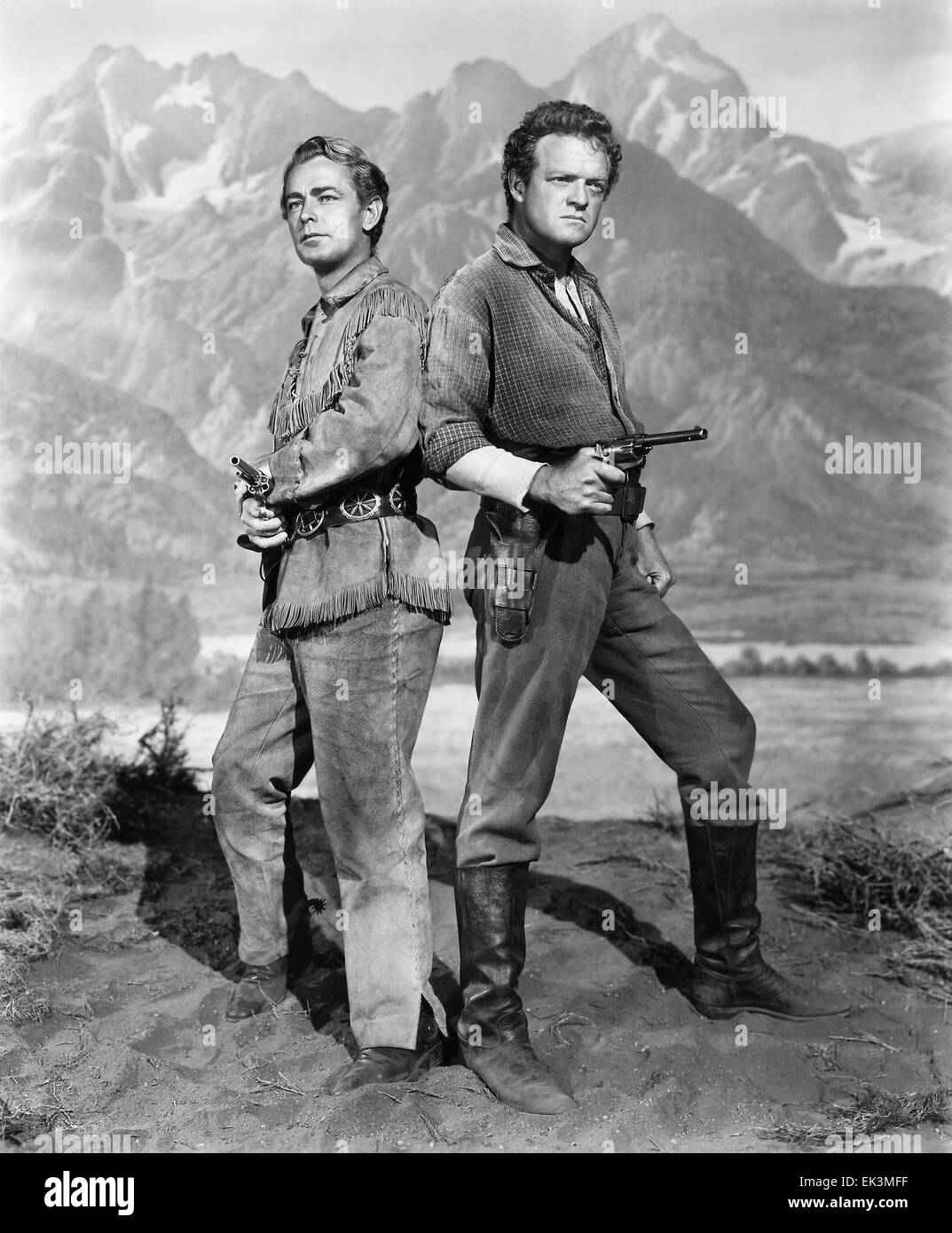 Alan Ladd, Van Heflin, am Set des Films "Shane", 1953 Stockfoto