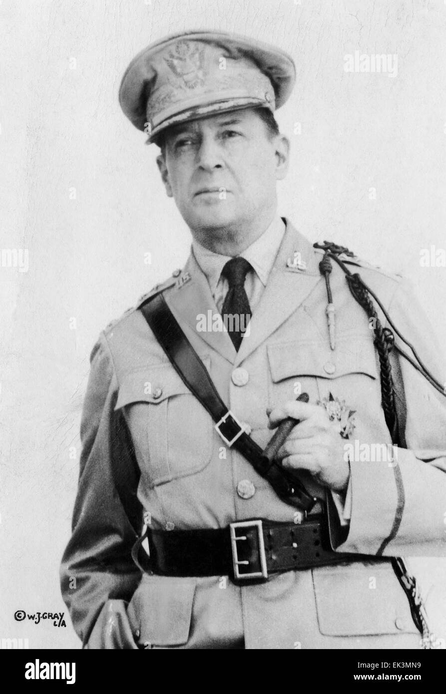 General Douglas MacArthur, Portrait, Zweiter Weltkrieg, ca. 1940 Stockfoto