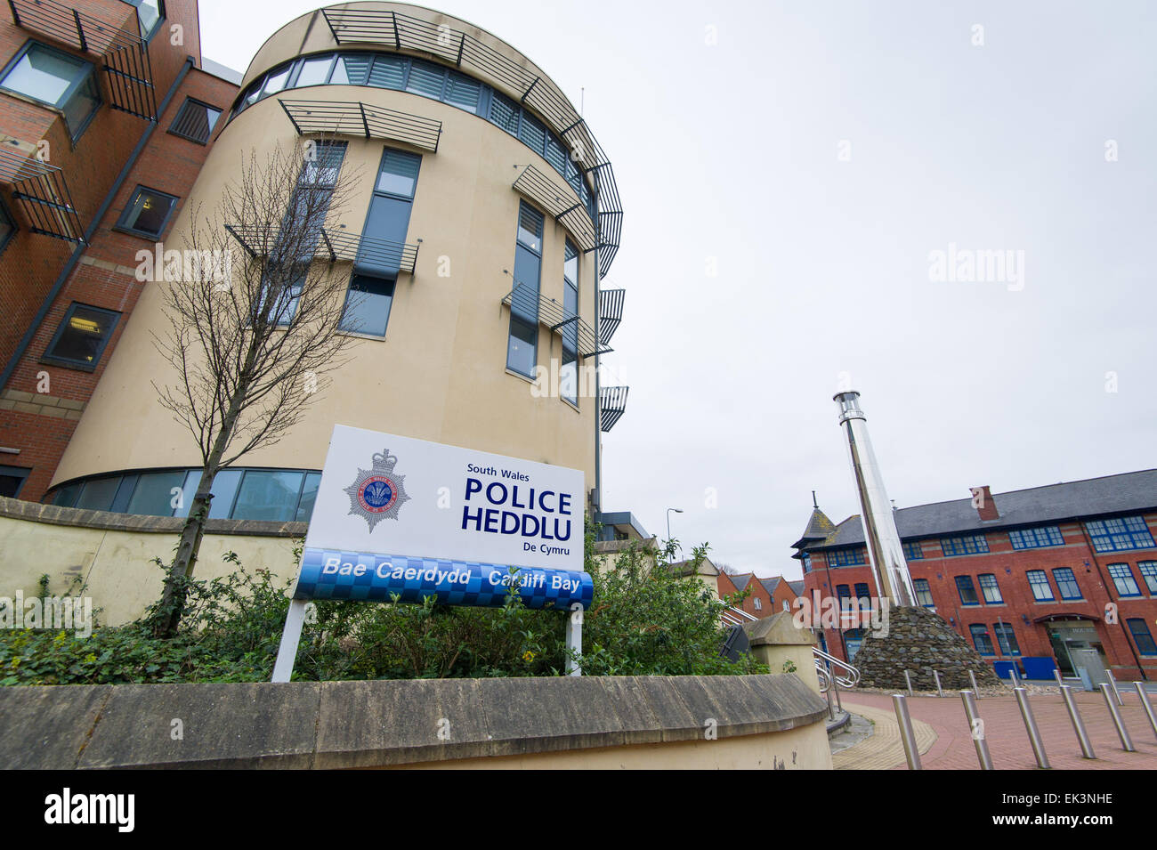 Außenaufnahme des Cardiff Bay Polizeistation, Wales, UK. Stockfoto