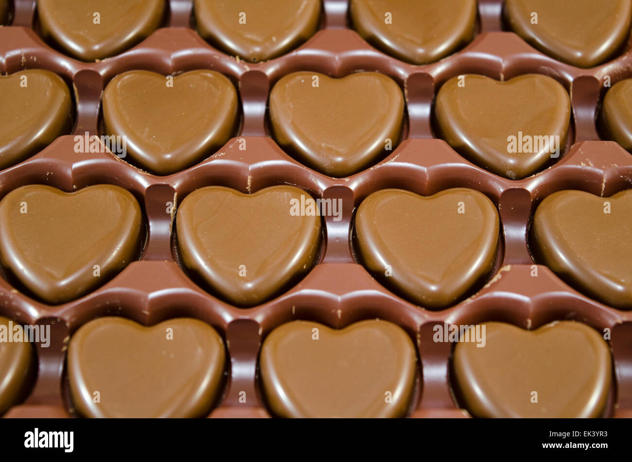 Herzförmige Pralinen in einer box Stockfoto