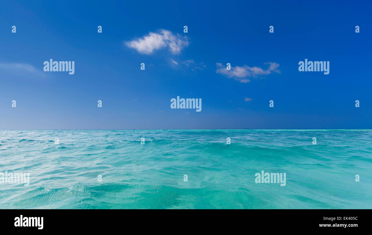 Wunderschönen tropischen Insel Strand auf den Malediven Stockfoto