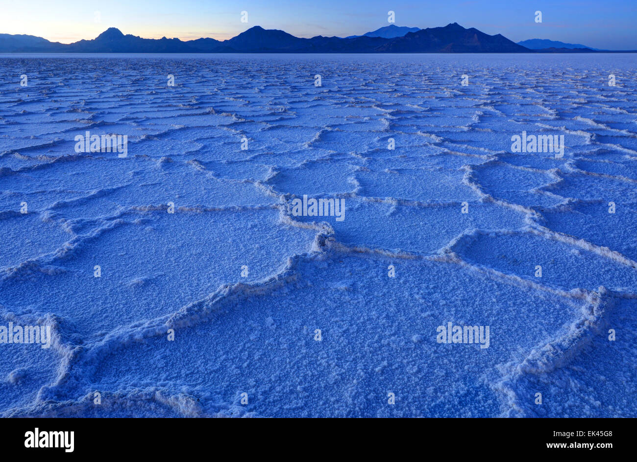 Bonneville Salt Flats bei Dämmerung - Wendover - Utah Stockfoto