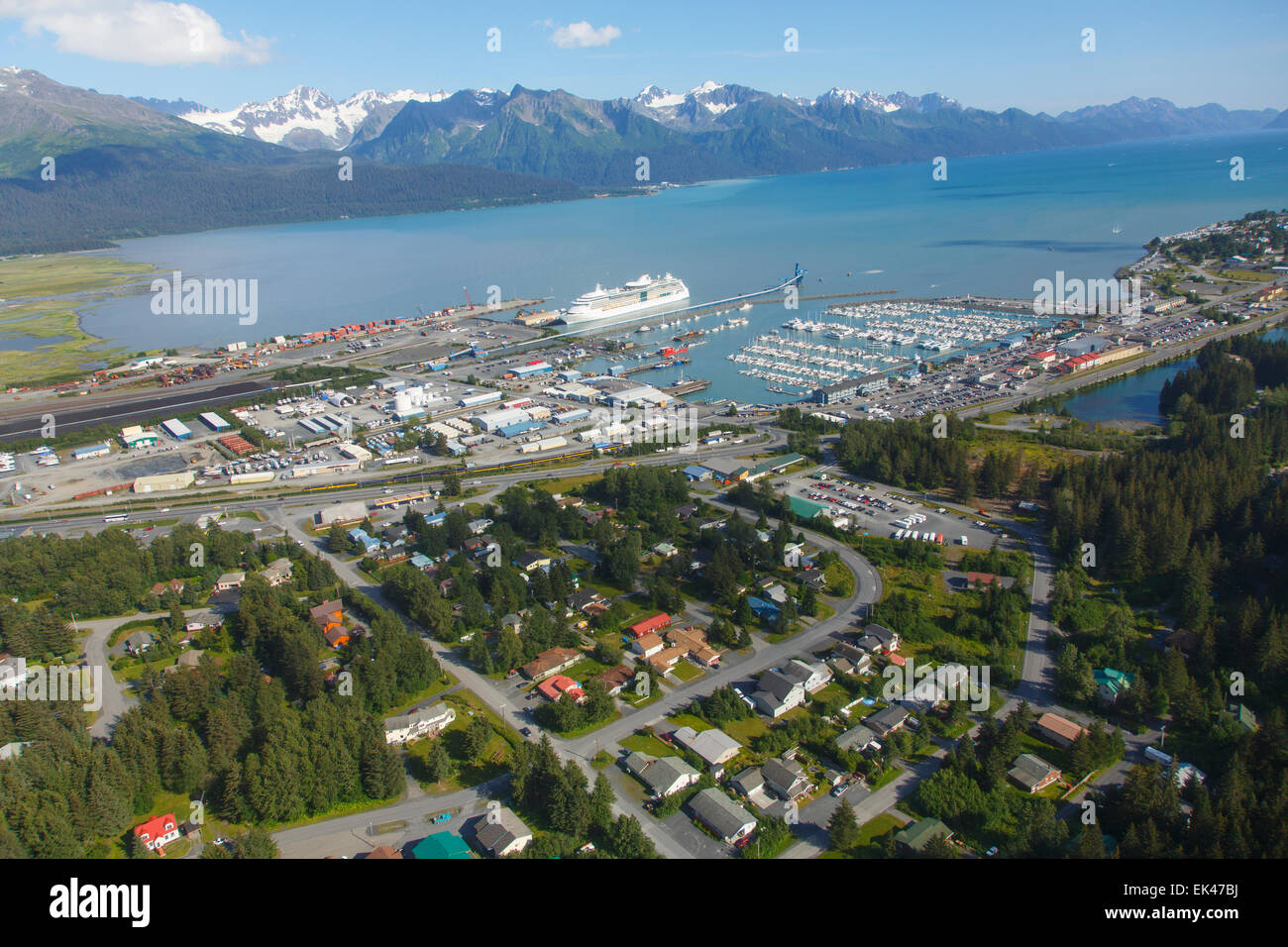 Luftbild der Resurrection Bay und Seward, Alaska. Stockfoto