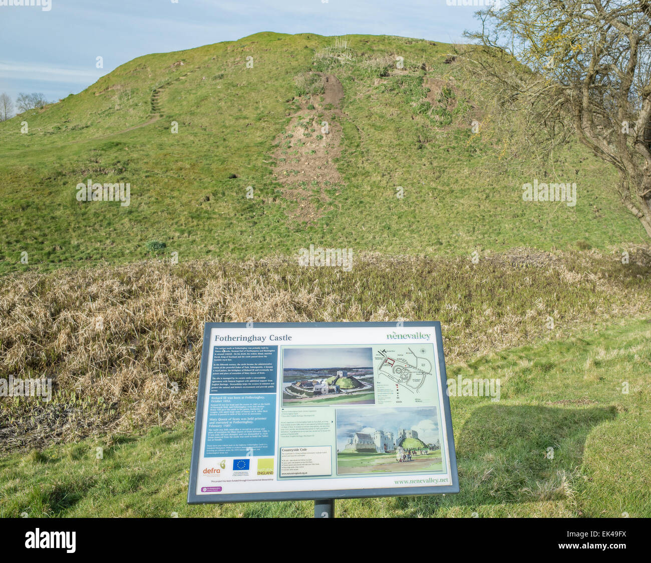 Schloss-Hügel, bleibt alles, was bei Fotheringham des Schlosses, das war das Verwaltungszentrum für das Haus York (Plantagen Stockfoto