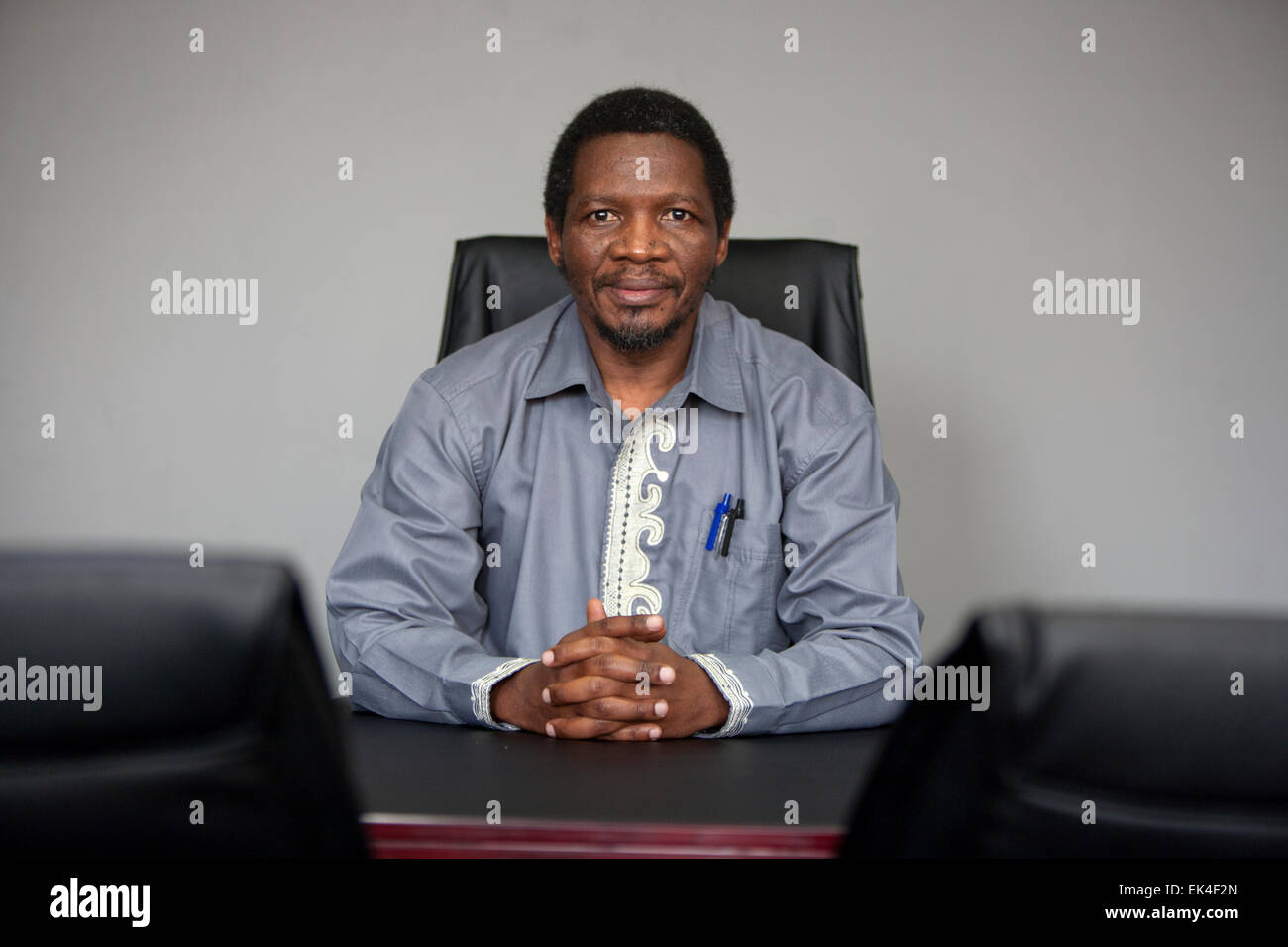 Mvuyo Tom (Vize-Kanzler an der Universität von Fort Hare) während des Interviews in seinem Büro in Alice, Eastern Cape. 13.08.14 Foto: 32-jährige Nkosi Stockfoto