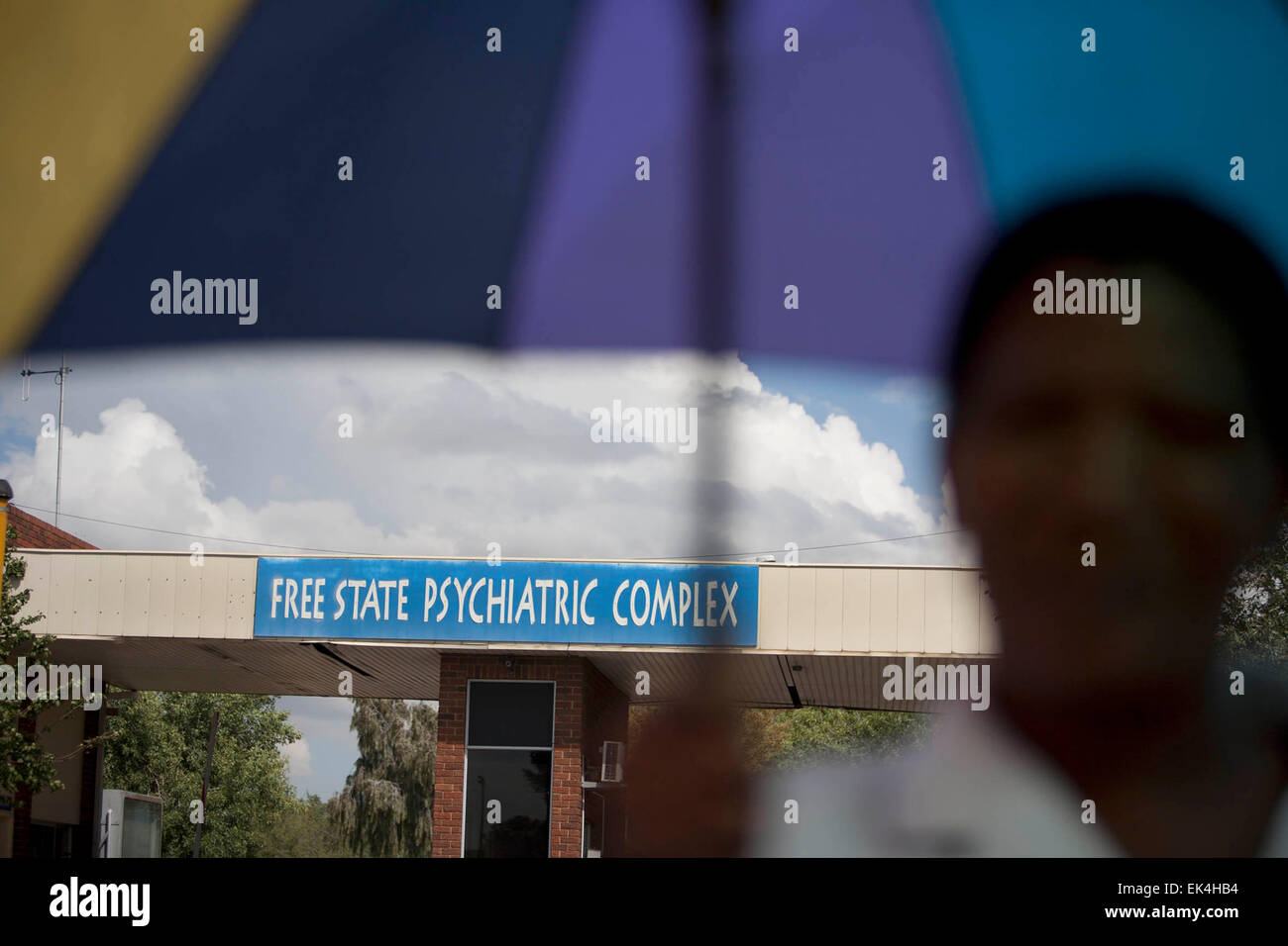 Free State Psychiatric Complex in Mangaung, Freistaat wo pflegenden erbringen ihre Dienstleistungen und ein Stipendium gezahlt wurden aber nicht Vollzeit Employment in finden. 04.01.14 Foto: 32-jährige Nkosi Stockfoto