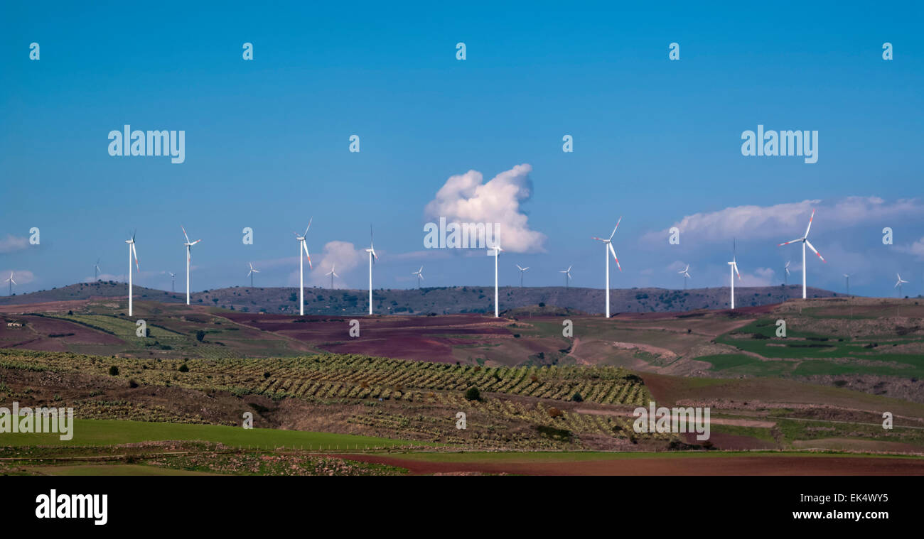 Italien, Sizilien, Provinz Agrigent, Landschaft, äolisch Energie Turbinen Stockfoto