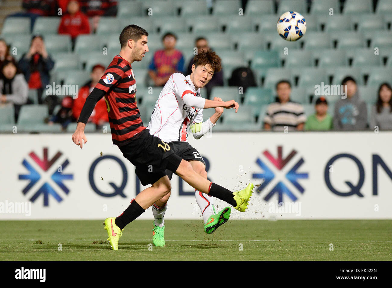 Sydney, Australien. 7. April 2015. AFC Championsleague. Western Sydney Wanderers FC Seoul V. Seoul Mittelfeldspieler Koh Myong-Jin in Aktion. Bildnachweis: Aktion Plus Sport/Alamy Live-Nachrichten Stockfoto