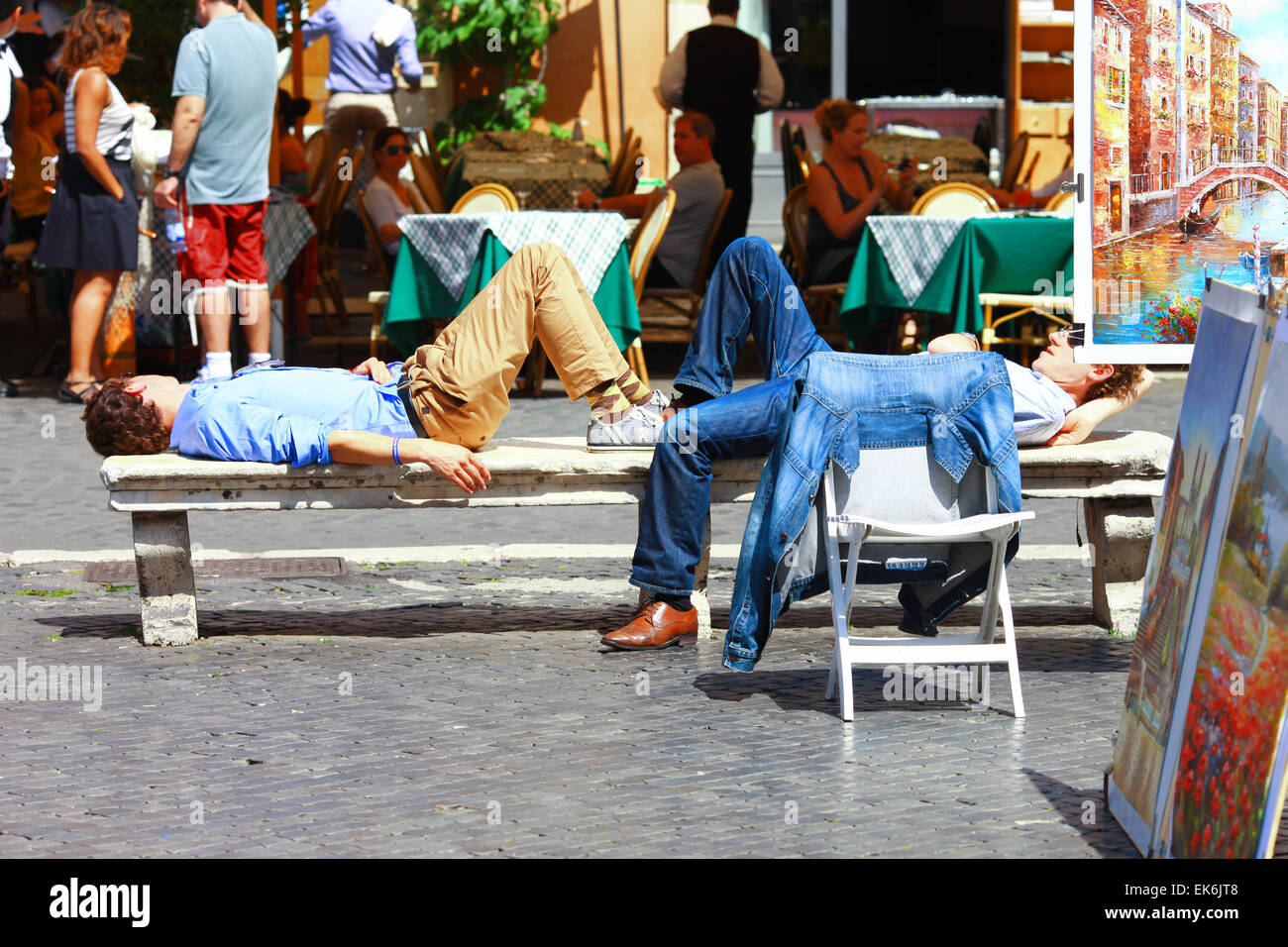Römische Urlaub. abgestufte Touristen auf der Piazza Navona Stockfoto