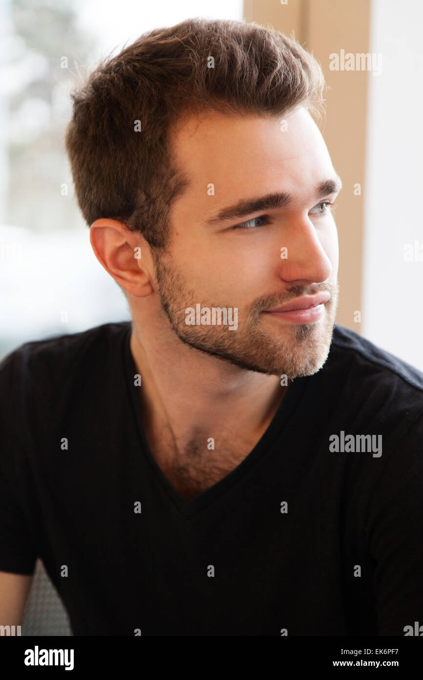 Gesicht-Porträt eines jungen Mannes Stockfoto