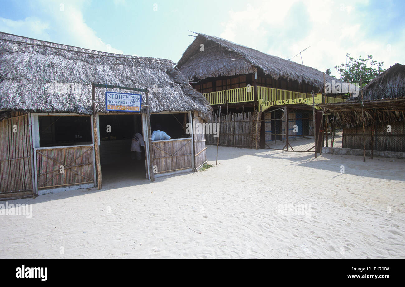 Dorfladen und Hotel San Blas, San Blas Inseln, Panama. Stockfoto