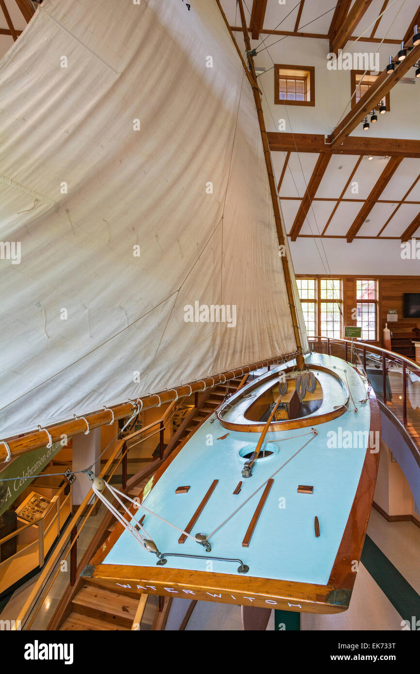 Adirondack Park, Blue Mountain Lake, New York, Adirondack Museum, Idem Klasse Segelboot Water Witch Stockfoto