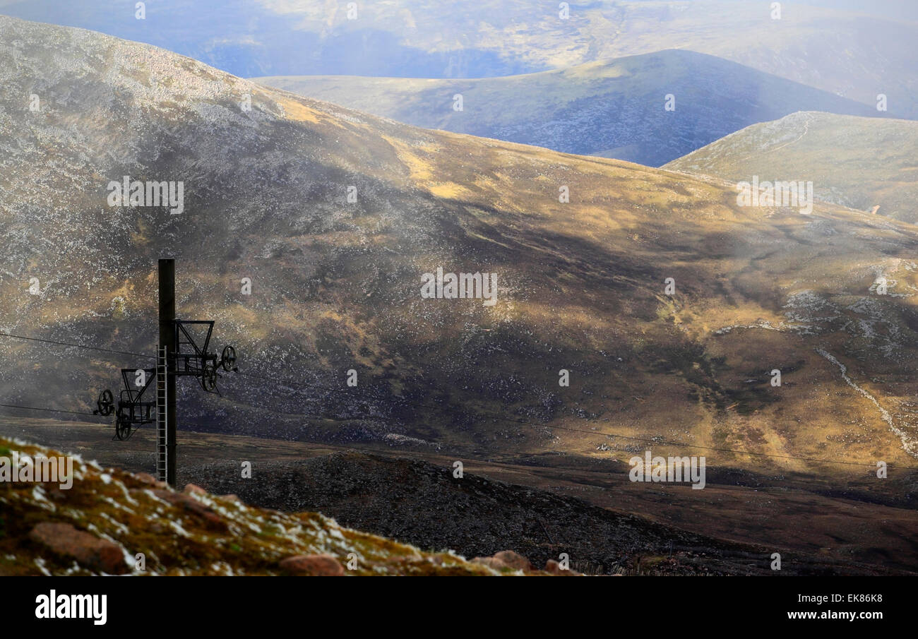 Skilift an den Hängen des Berges Cairn Gorm Cairngorms National Park, Highlands, Schottland, Europa Stockfoto
