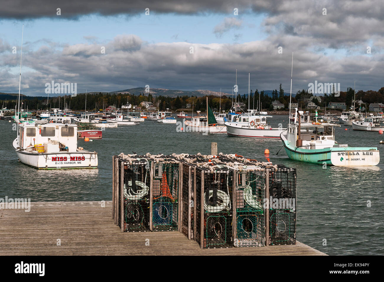 Lobster Boote und fallen am Bass Harbor, Maine, USA Stockfoto