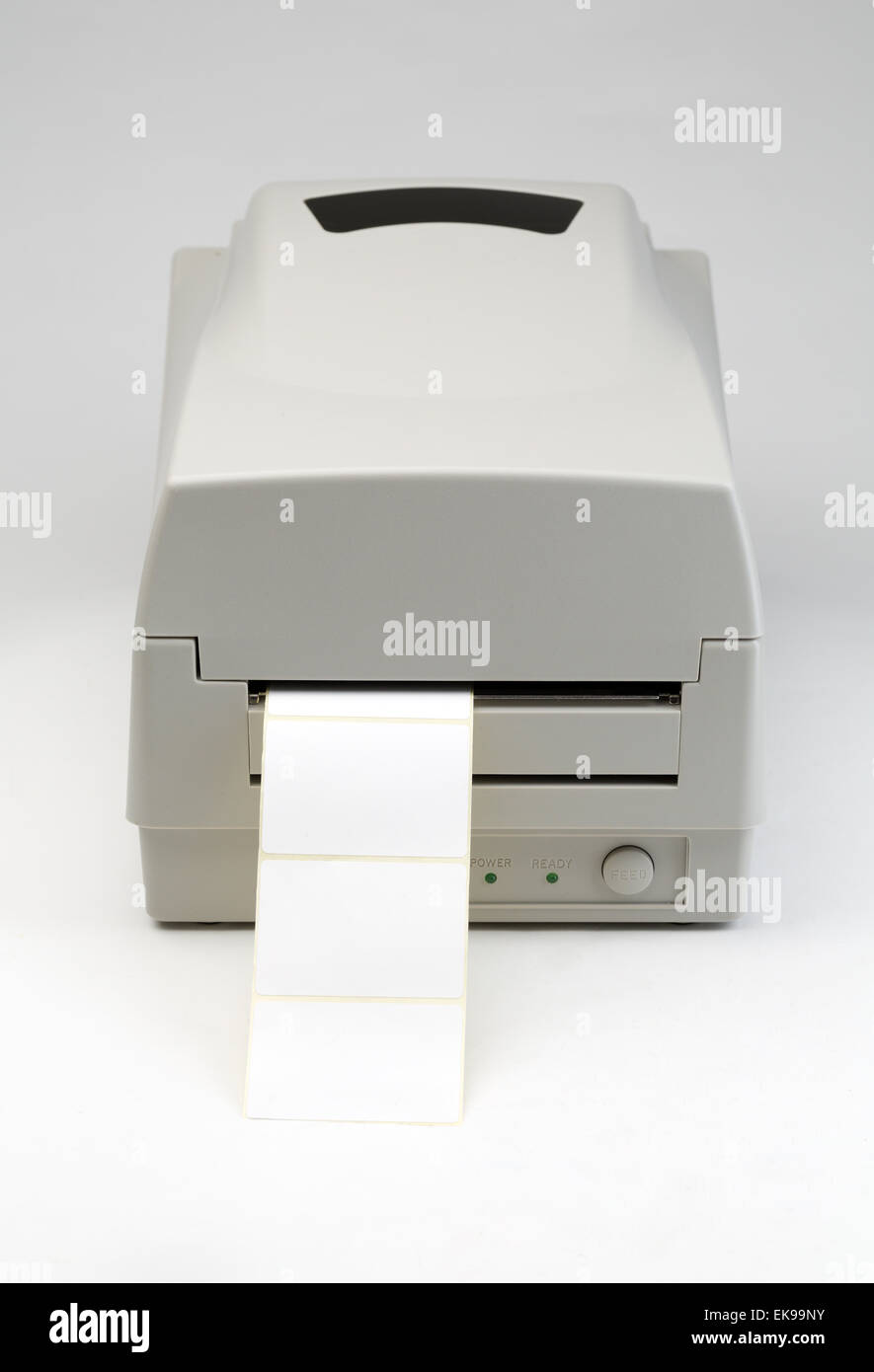 Etikettendrucker mit leere e-Mail Nachricht Ihrer Wahl einfügen. Das Bild ist auf einem grauen Hintergrund Stockfoto