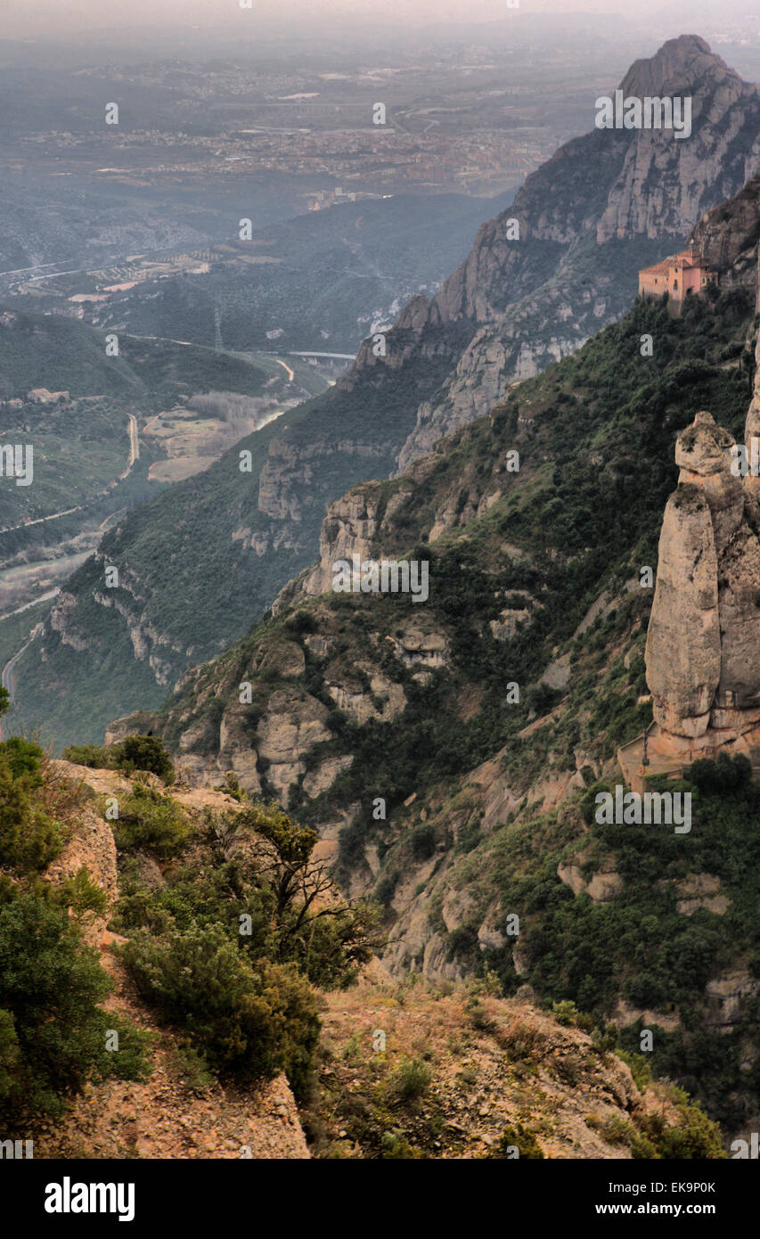 Berg Montserrat und die Cavall Bernat, die größte und bekannteste die Montserrat massiv Monolithen. Katalonien, Spanien Stockfoto