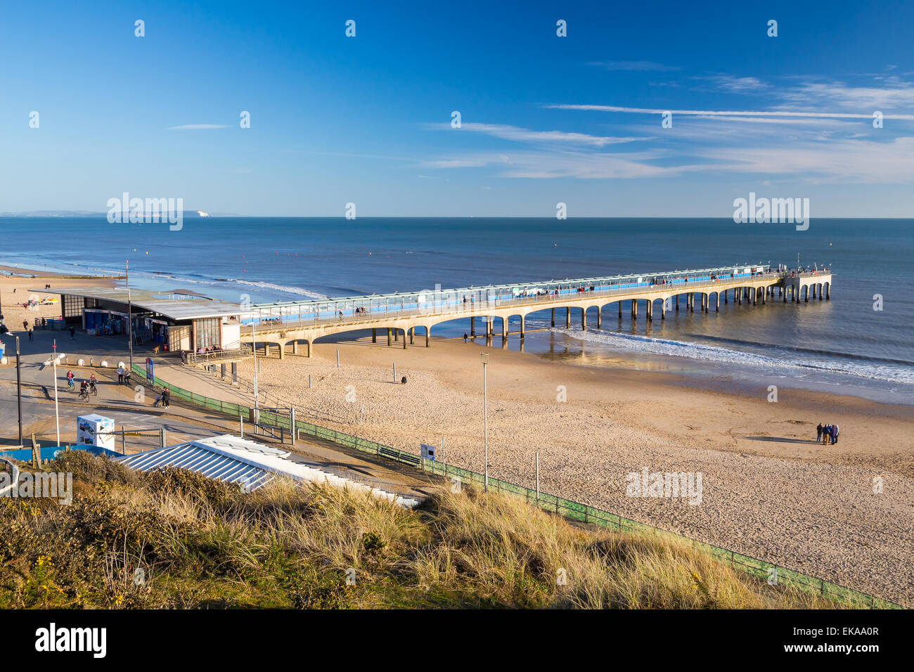 Mit Blick auf Boscombe Pier in der Nähe von Bourneouth Dorset England UK Europe Stockfoto