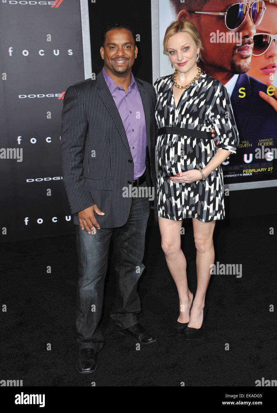 LOS ANGELES, CA - 24. Februar 2015: Alfonso Ribeiro & Frau Angela auf der Los Angeles-Premiere von "Focus" am TCL Chinese Theatre in Hollywood. Stockfoto