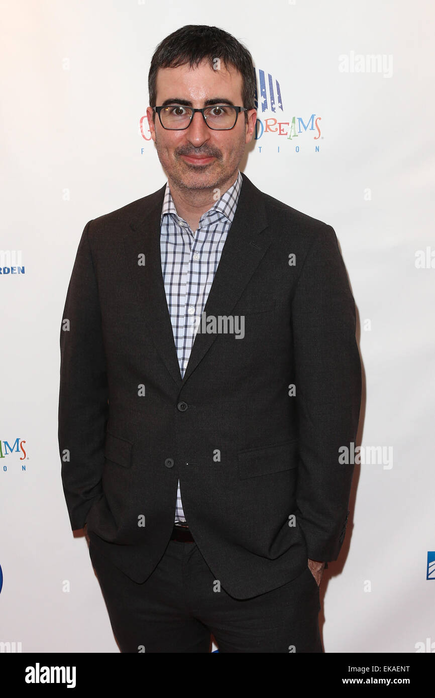 John Oliver besucht 2015 Garten der lacht Komödie nutzen im Clubbar and Grill im Madison Square Garden am 28. März. Stockfoto