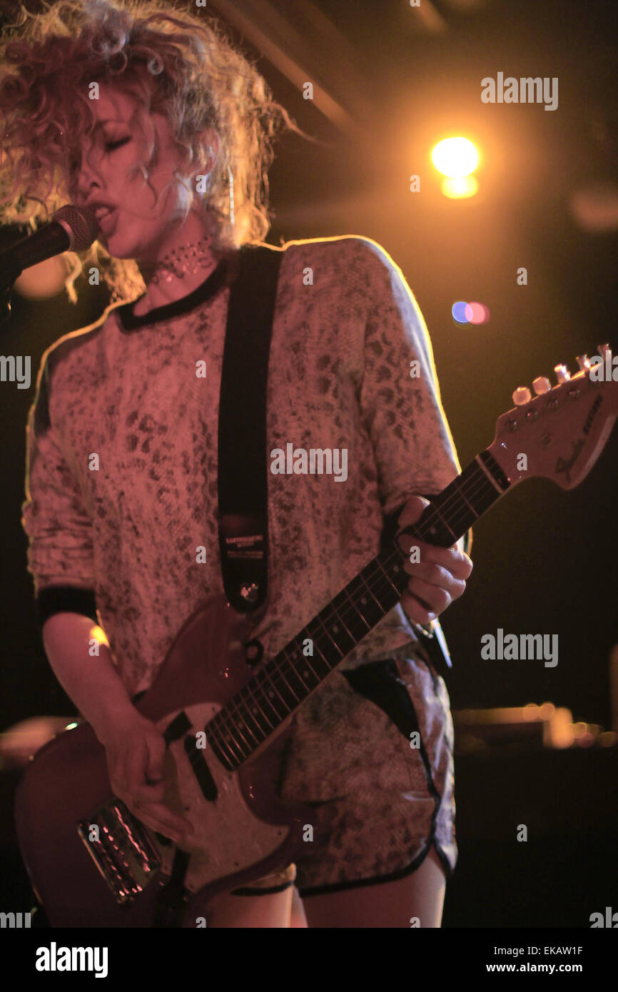 NY, NY, USA. 1. Januar 2000. The Ting Tings führen in der Webster Hall am 8. April 2015. Katie White und Jules De Martino © Rahav Segev/ZUMA Draht/Alamy Live-Nachrichten Stockfoto